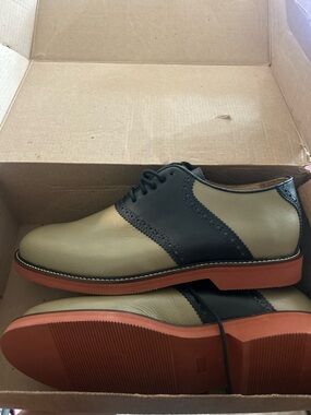 Two-Tone Olive and Black Derby Shoe with Orange-Brown Sole
